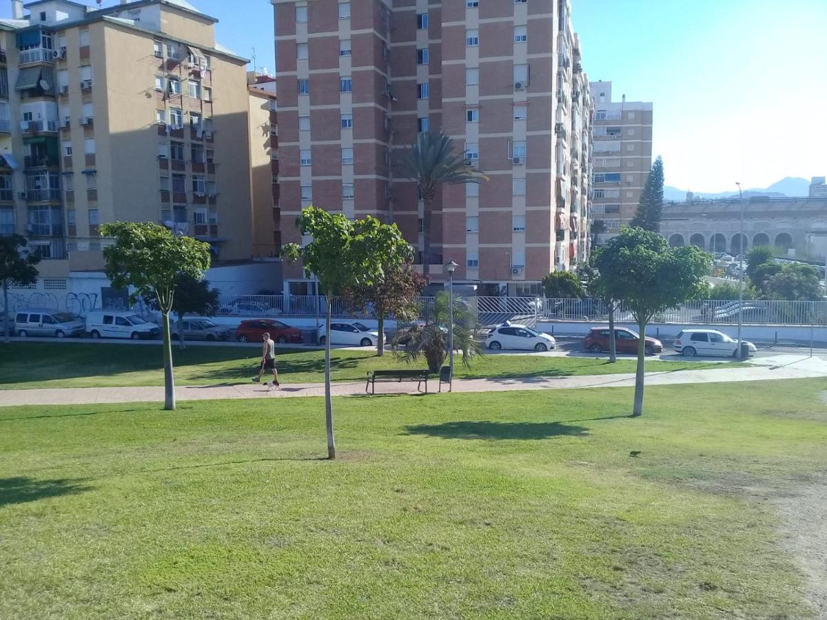 4 Dorm Cerca De Playa Y Centro Ciudad Apartment Malaga Bagian luar foto