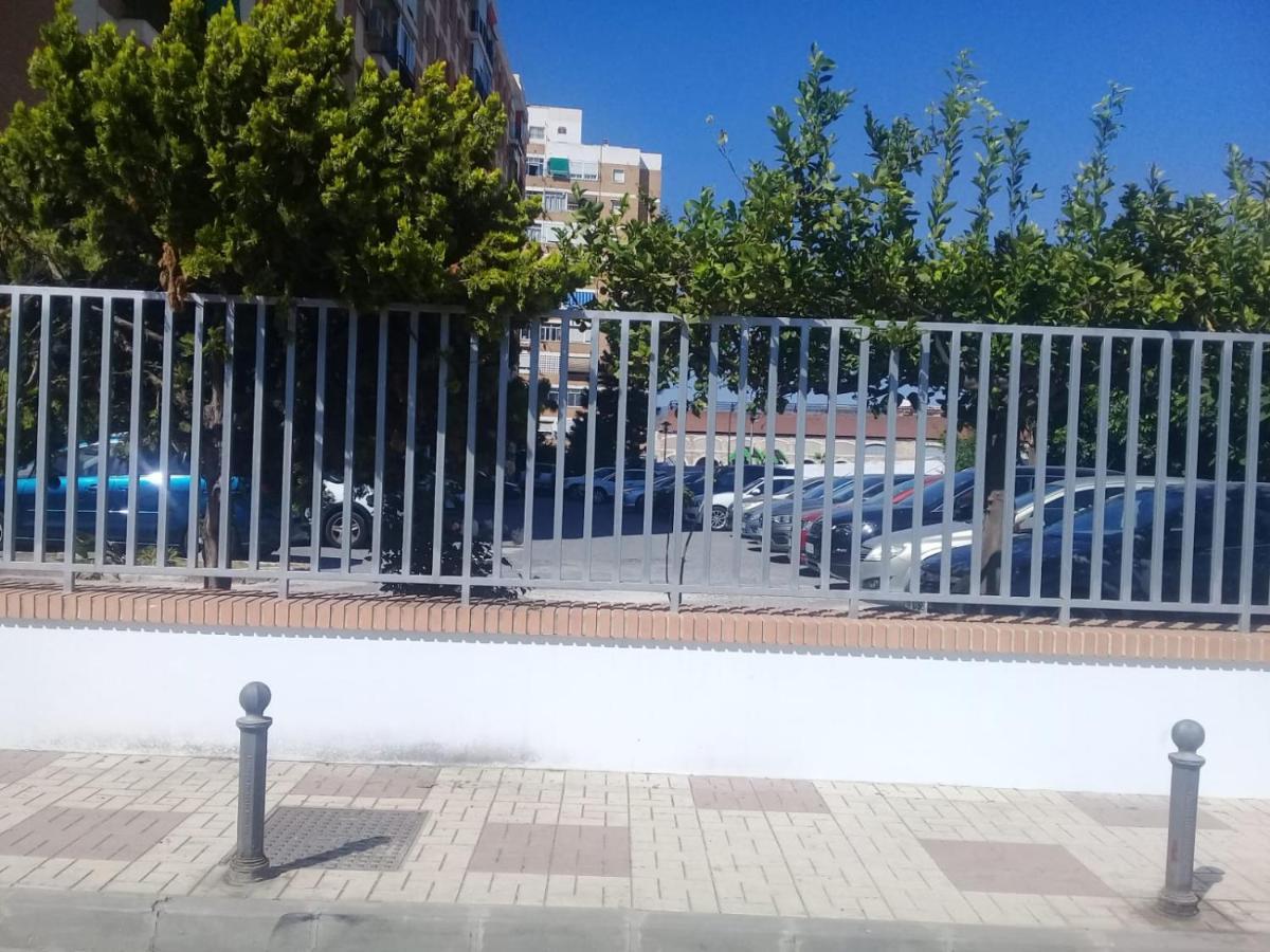 4 Dorm Cerca De Playa Y Centro Ciudad Apartment Malaga Bagian luar foto